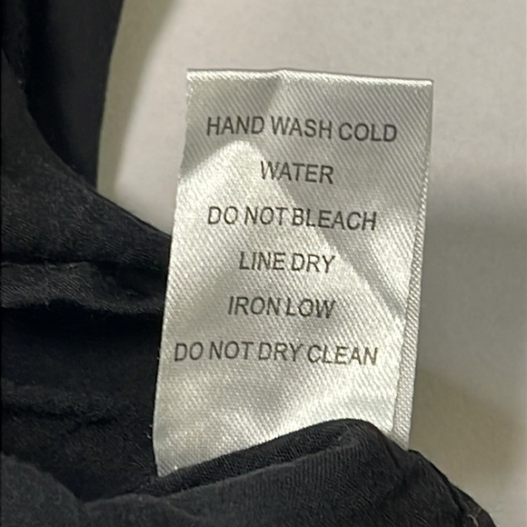 Miss Me Eyelash Metallic Mesh Top Black sparkly chevron Women’s Size Medium - Picture 11 of 11